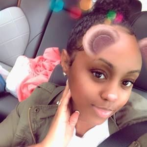 Meet your Posher, Arielle